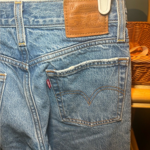 Levis Wedgie Straight Jeans - Picture 8 of 8